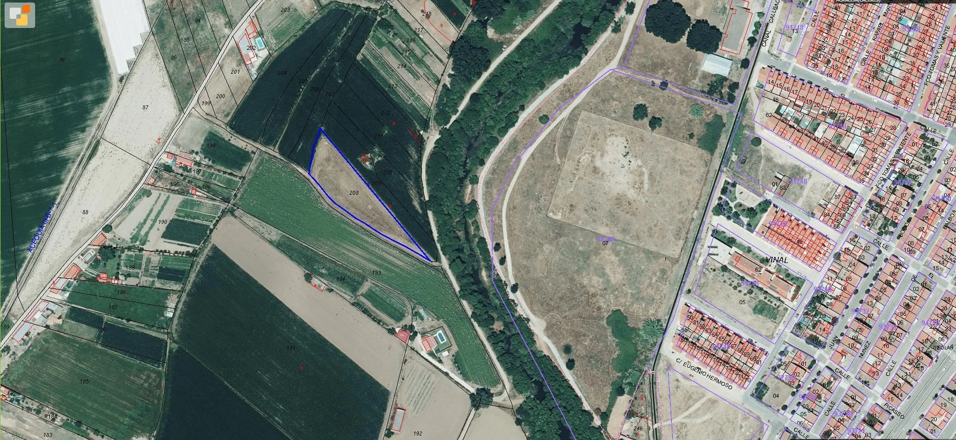 Fertile riverside plot near Moraleja
