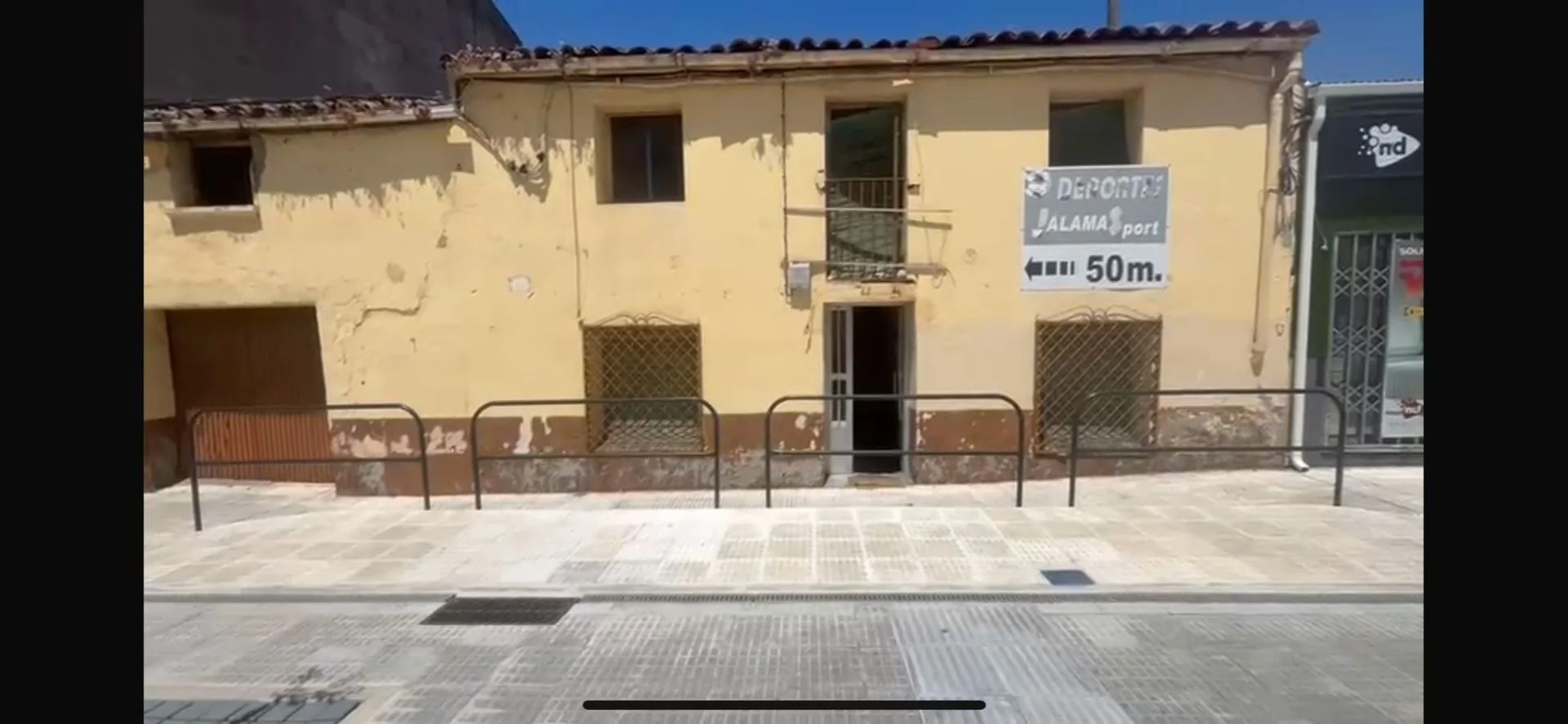 Two-storey dwelling on urban plot