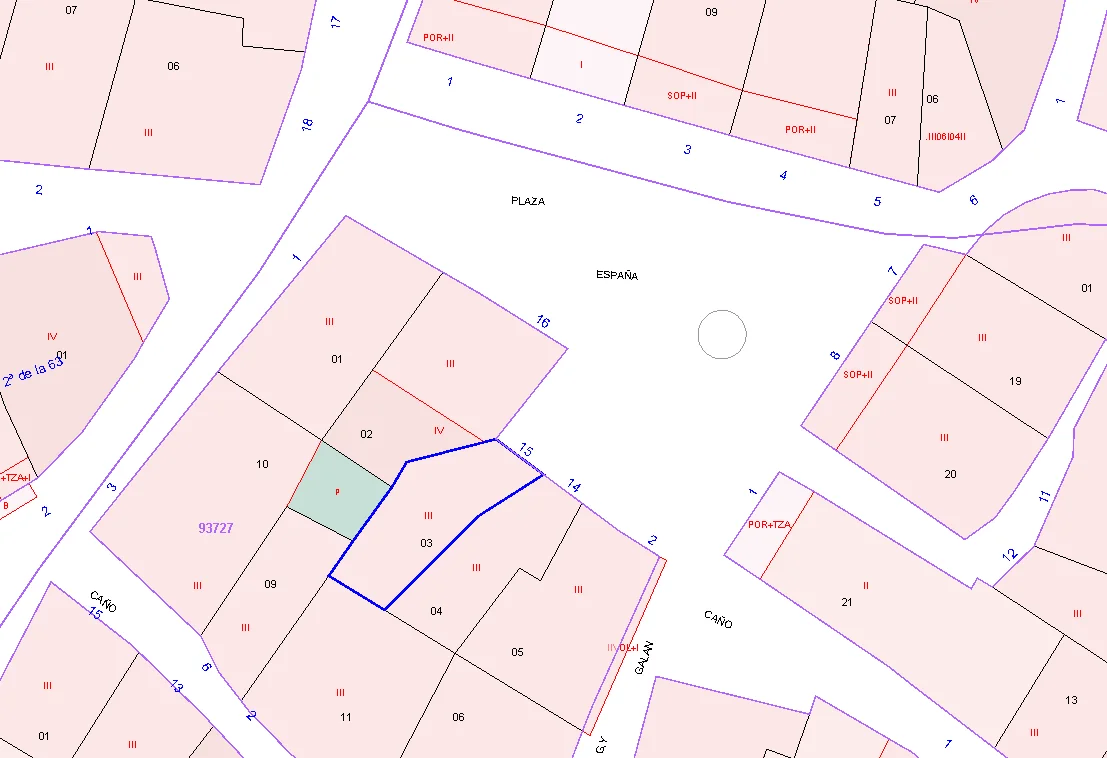 Urban plot with three-storey house