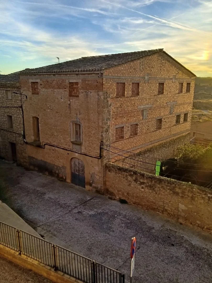 Gran casa adosada en Torrebesses, cinco dormitorios