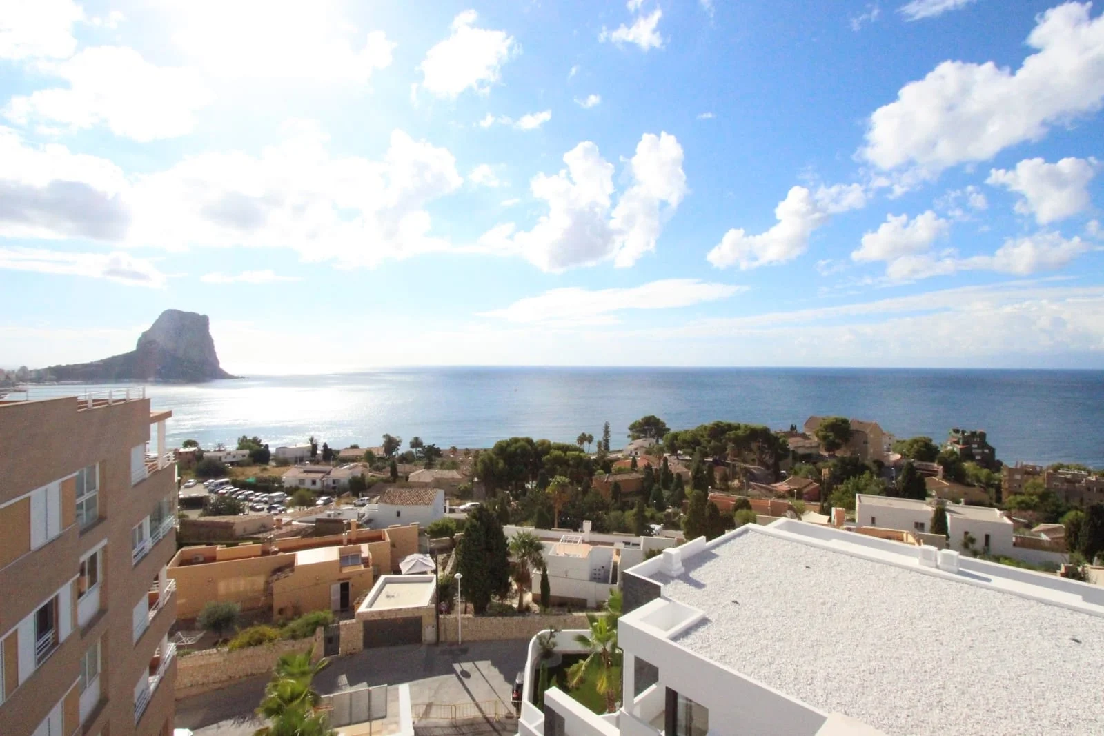 Villa nueva en Calpe con piscina privada