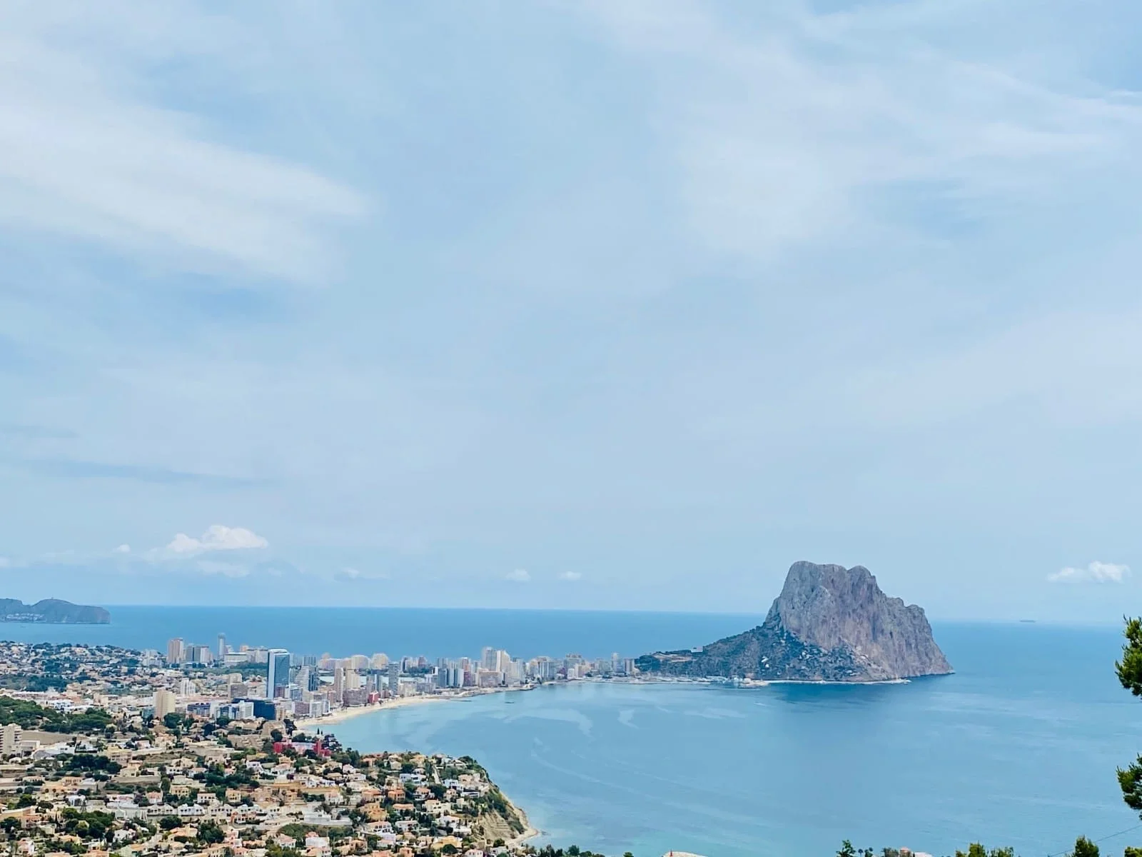 New-build Calpe villa with sea views