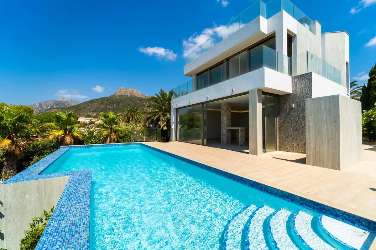 New six-bedroom villa near Calpe beach