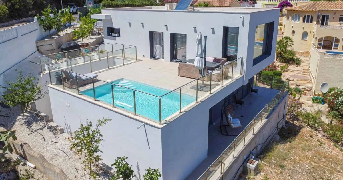 Villa moderna en Benitachell con vistas al mar