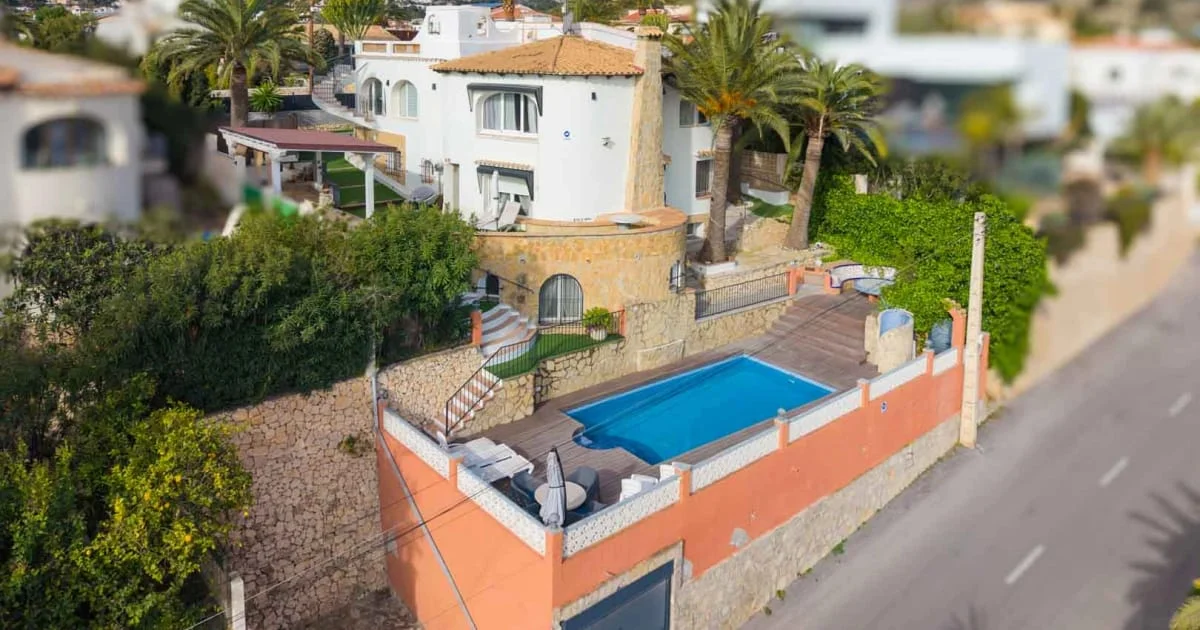 Renovated Calpe villa, six bedrooms