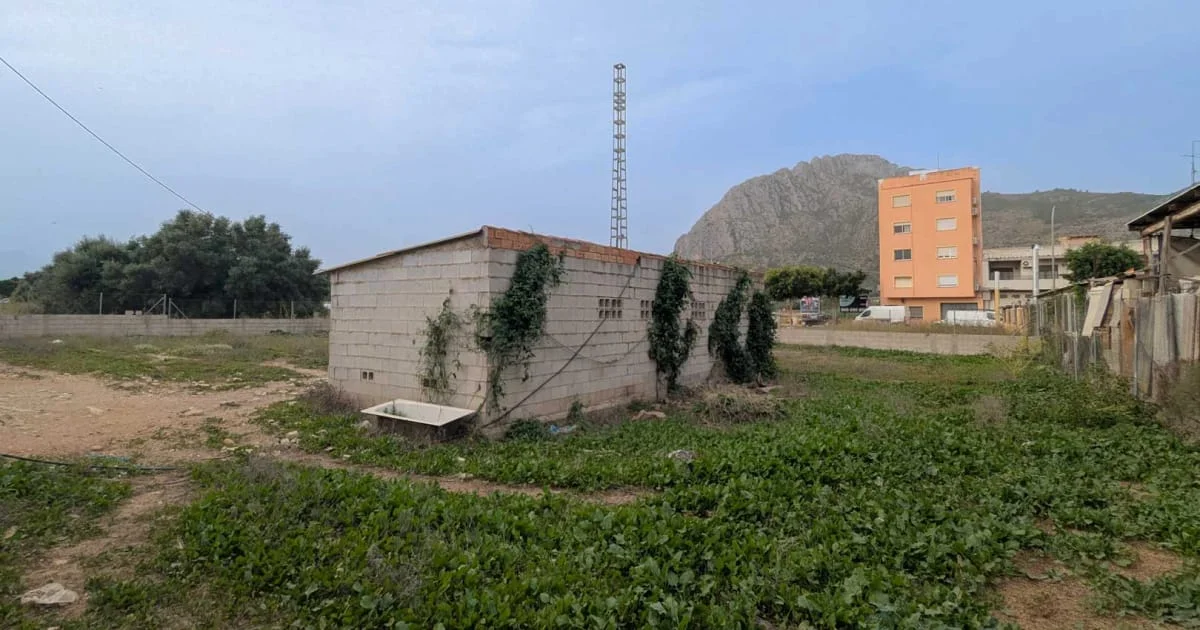 Solar urbano con potencial de cuatro plantas