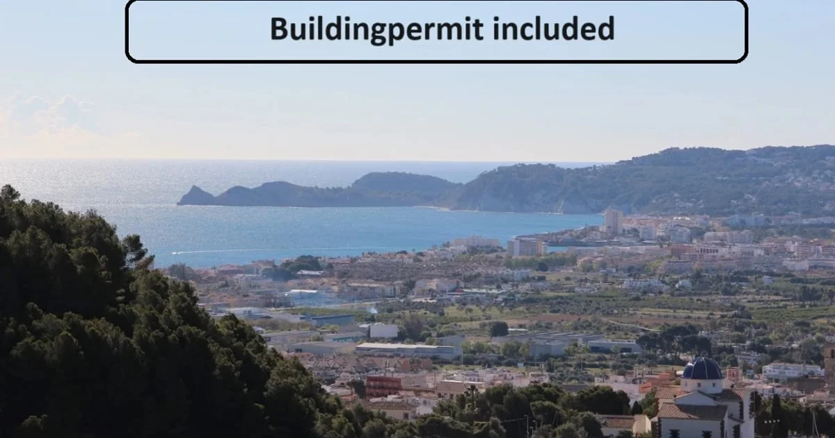 Buildable Jávea plot with sea views