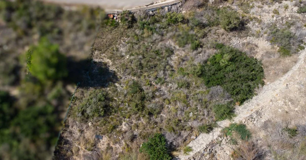 Urban El Portet plot with sea views