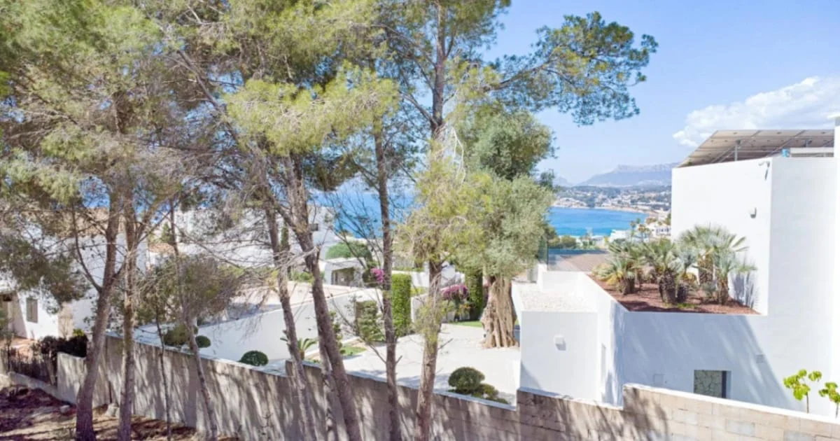 Sea-view El Portet plot, 2,177 m²