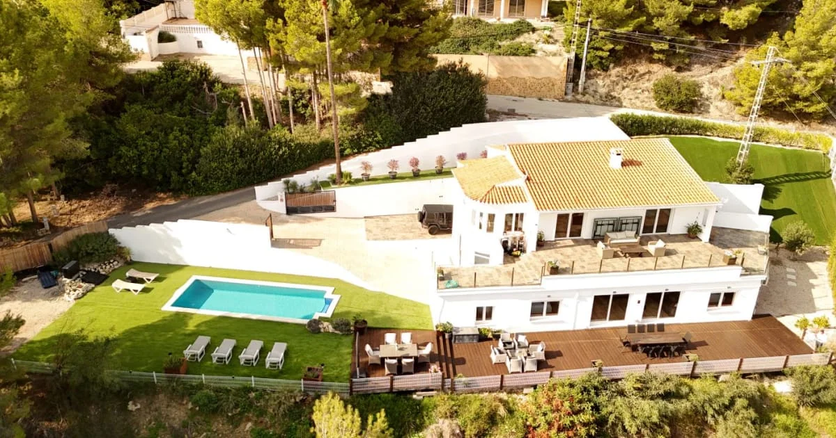 Renovated Calpe villa with sea views