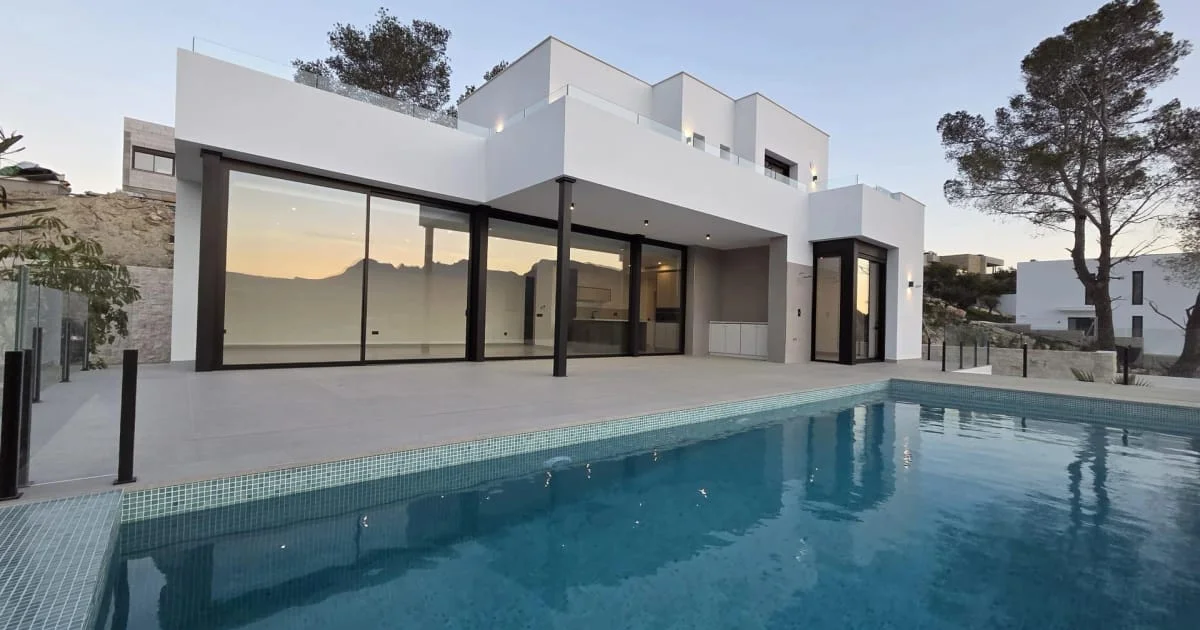Villa nueva en Empedrola, 190 m²