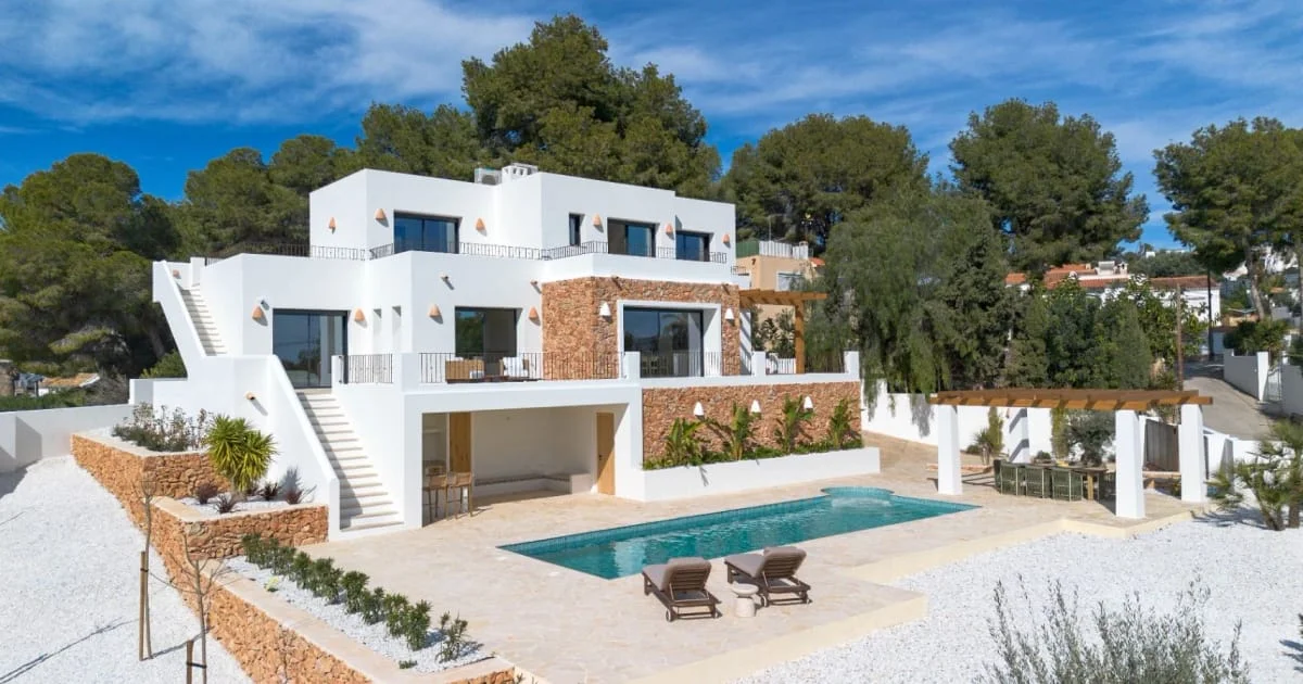 Villa de lujo nueva con vistas al mar