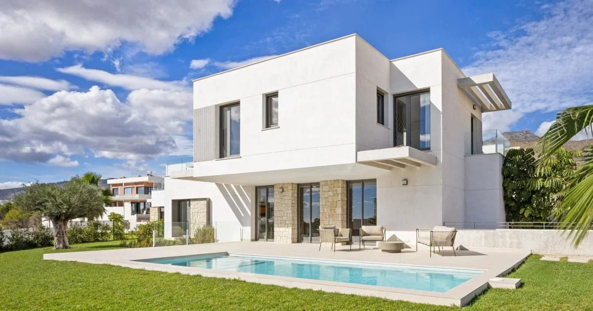 Villa orientada al sur en Finestrat, cuatro dormitorios
