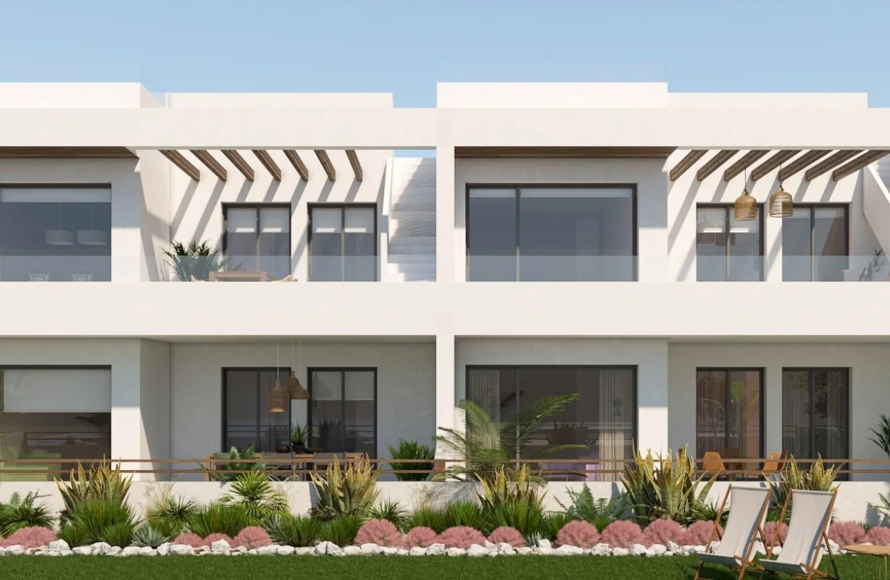 New Torrevieja bungalow near sea