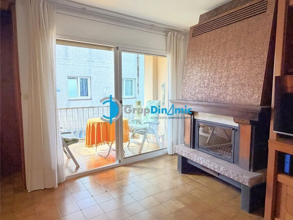 Central Palamós flat, four bedrooms
