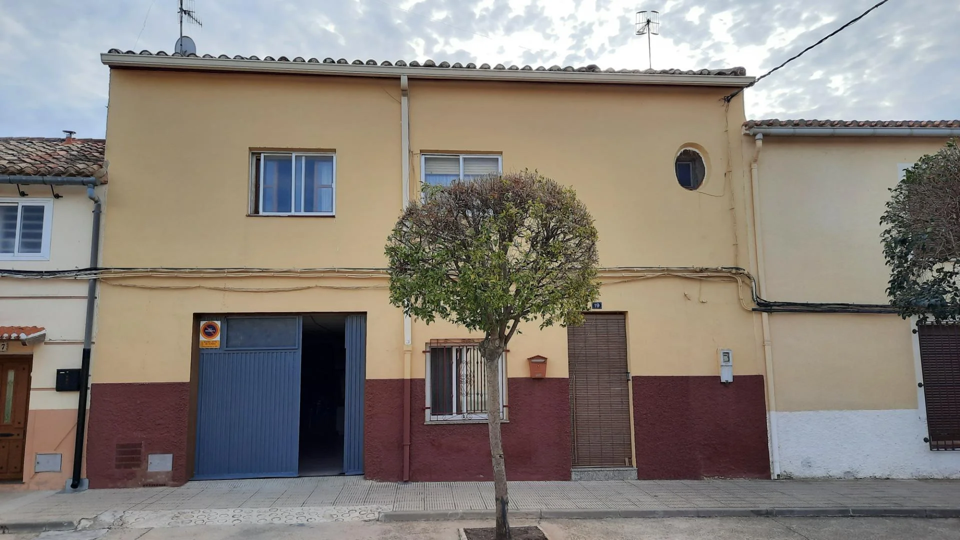 Casa céntrica en Alpera con dos cocinas
