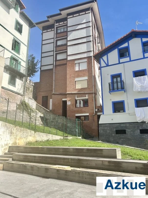 Local comercial masivo en Zumaia