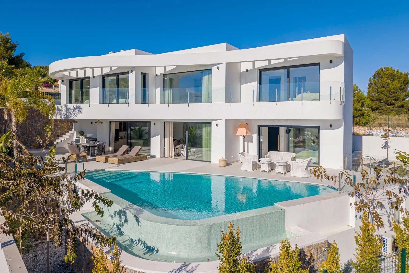 Villa nueva en Moraira, 5 dormitorios
