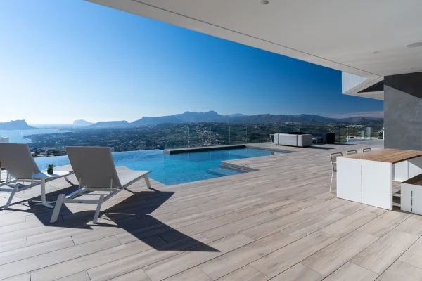 Luxury villa with Mediterranean views