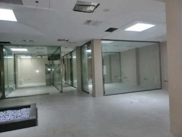 Central Gandia commercial unit, 736 m²