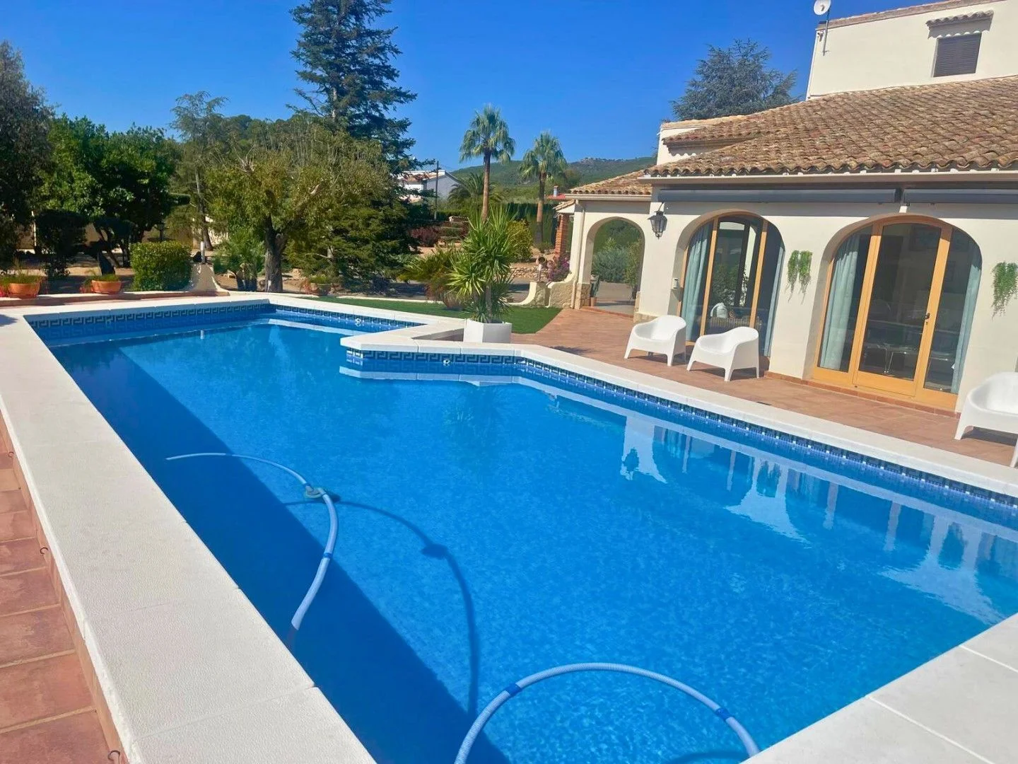 Chalet in Ontinyent with large plot
