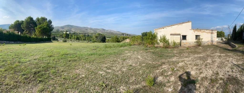 Rustic plot with licensed villa project