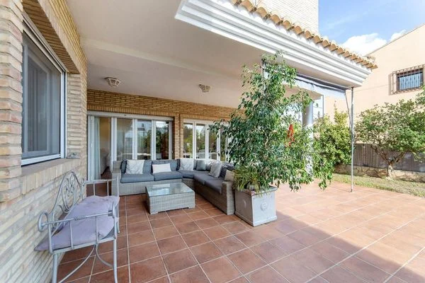 Chalet de lujo en La Cañada, 439 m²