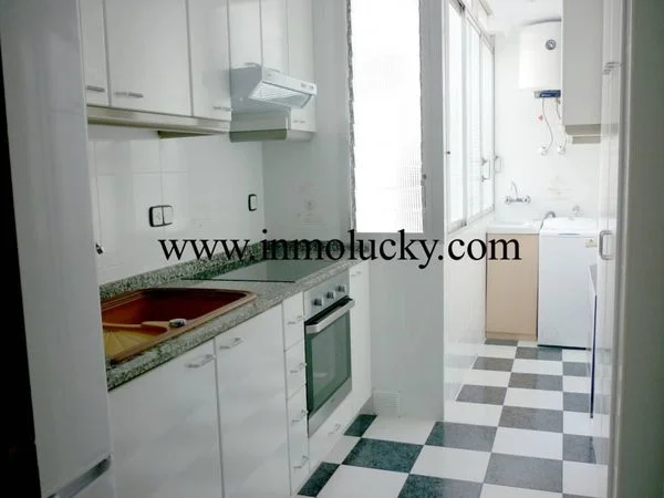 Reformed tenanted flat in Paterna