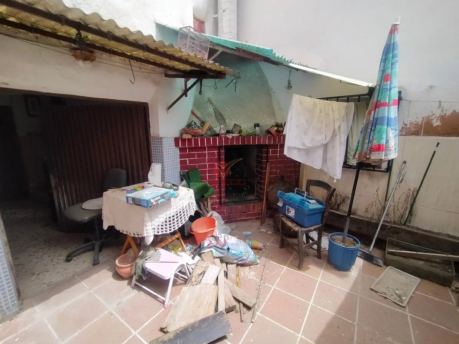 Casa de tres niveles cerca de Cuenca, cuatro dormitorios