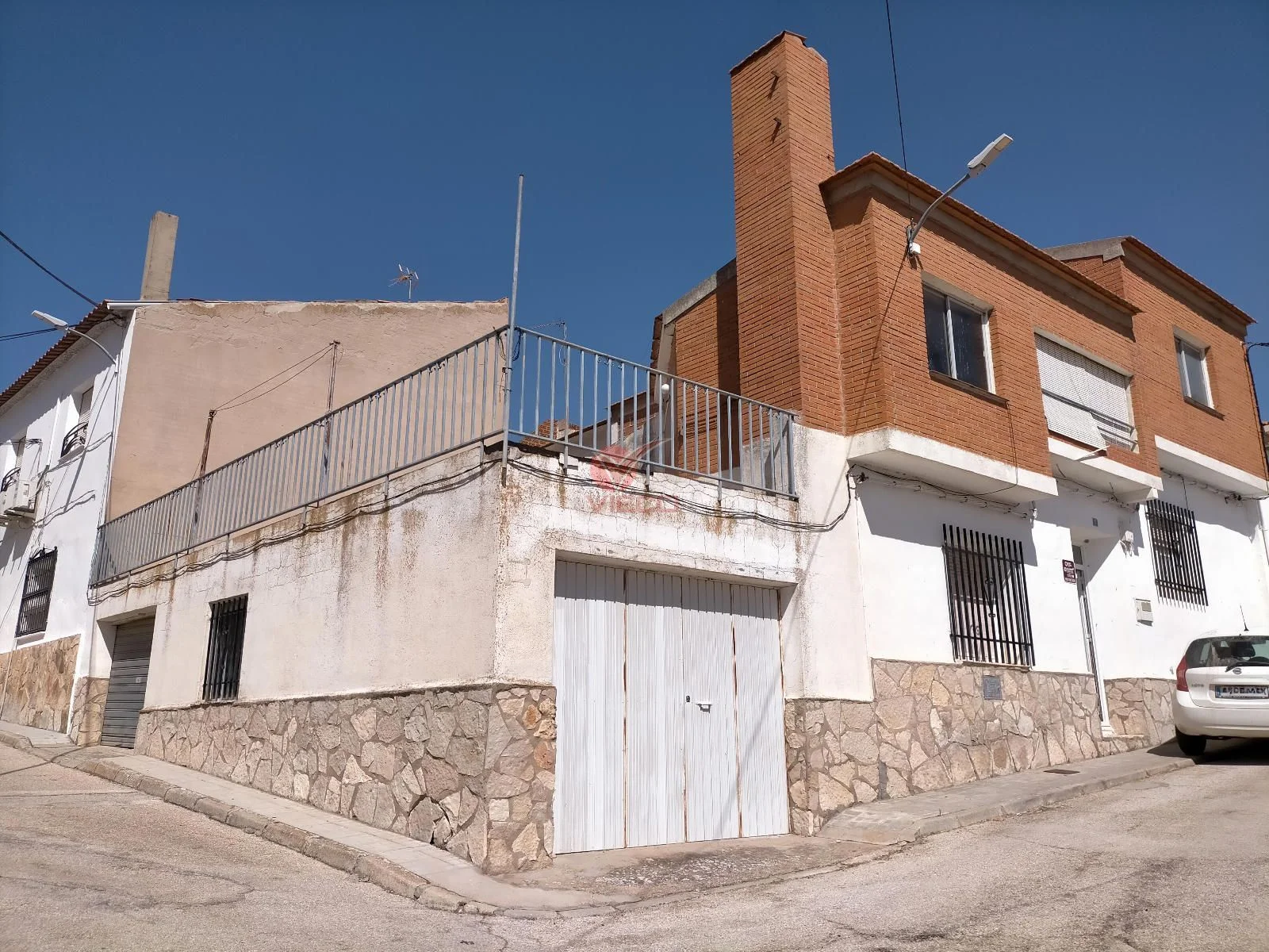 Large village house with six bedrooms