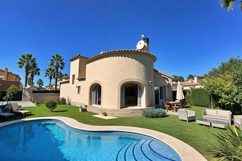 Oliva Nova villa with private pool