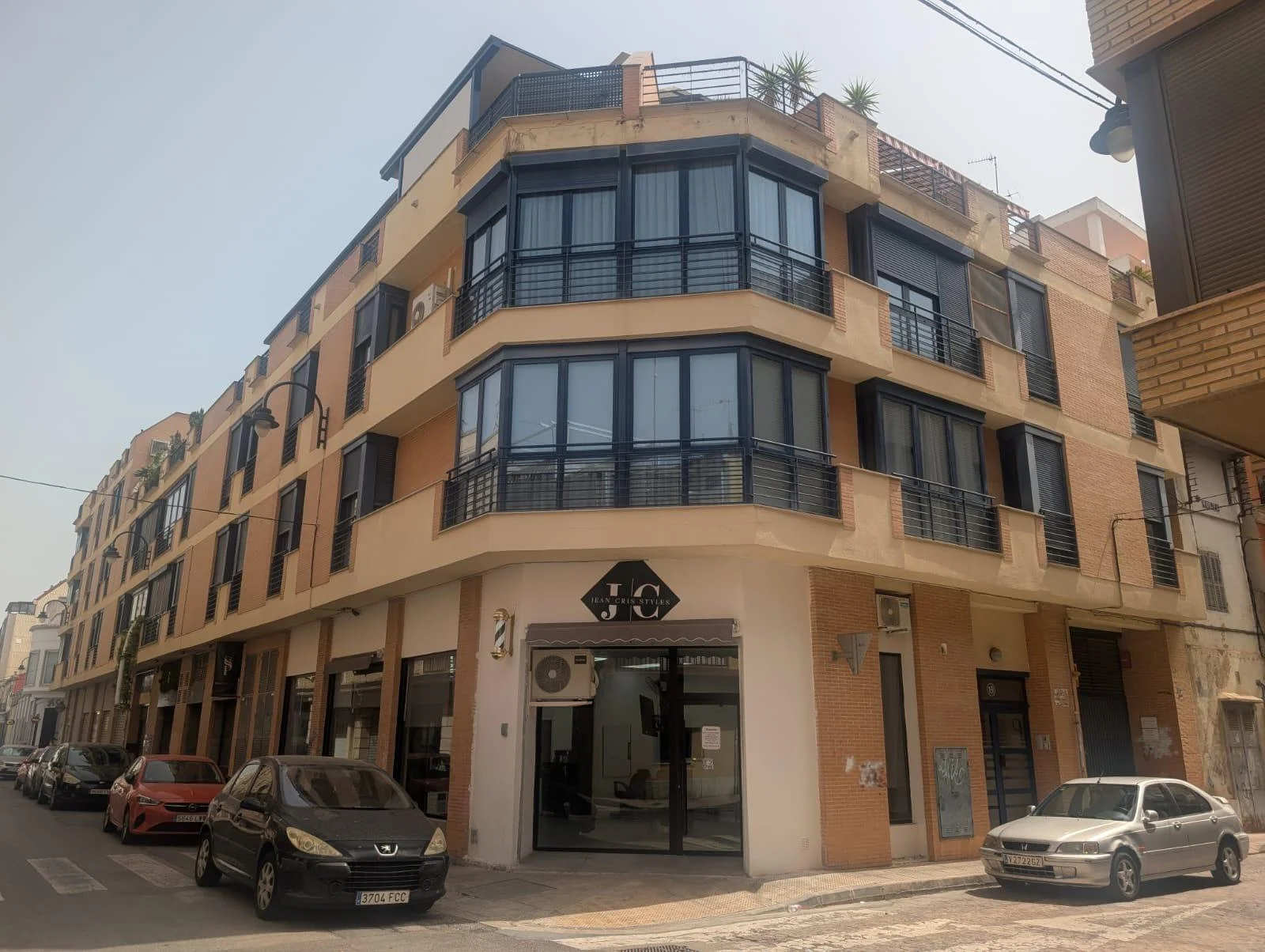 Private Alzira garage, 73 m²