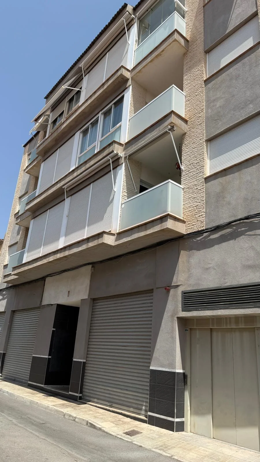Parking céntrico en Petrer de 55 m²