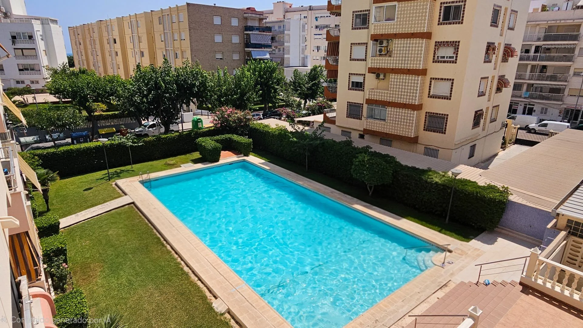 Beachside apartment with pool and tennis
