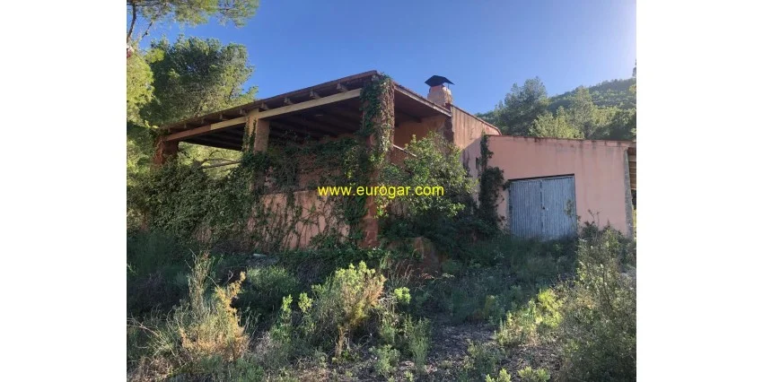 Casa rural en Chiva con parcela de 3.500 m²
