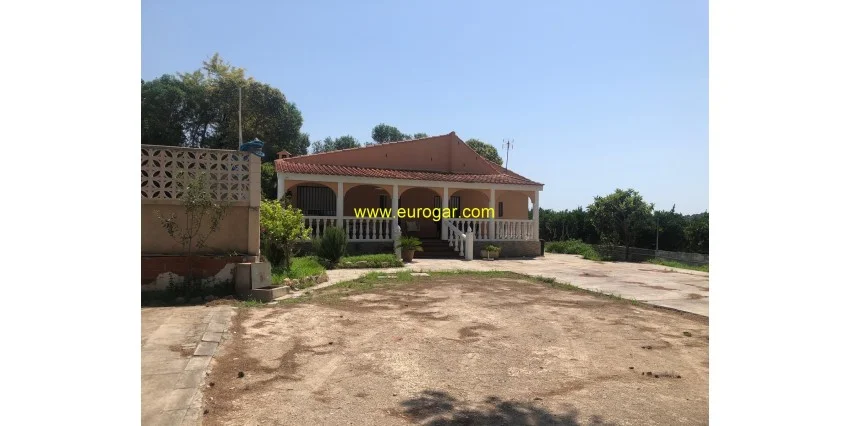 Chiva chalet with pool, 3 bedrooms