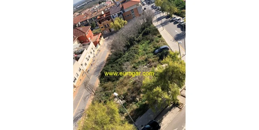Urban Chiva plot, three-storey potential