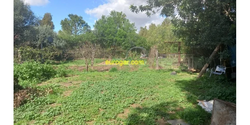 Urban Turis plot with 1,100 m²