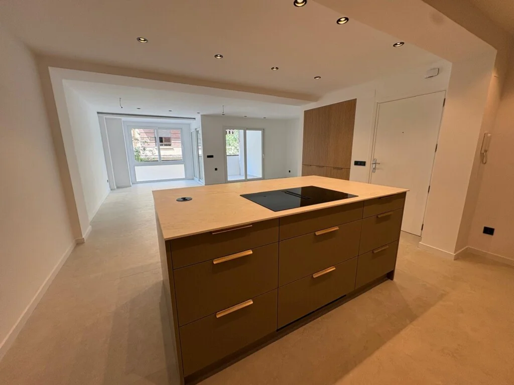 Renovated Valencia flat, three bedrooms
