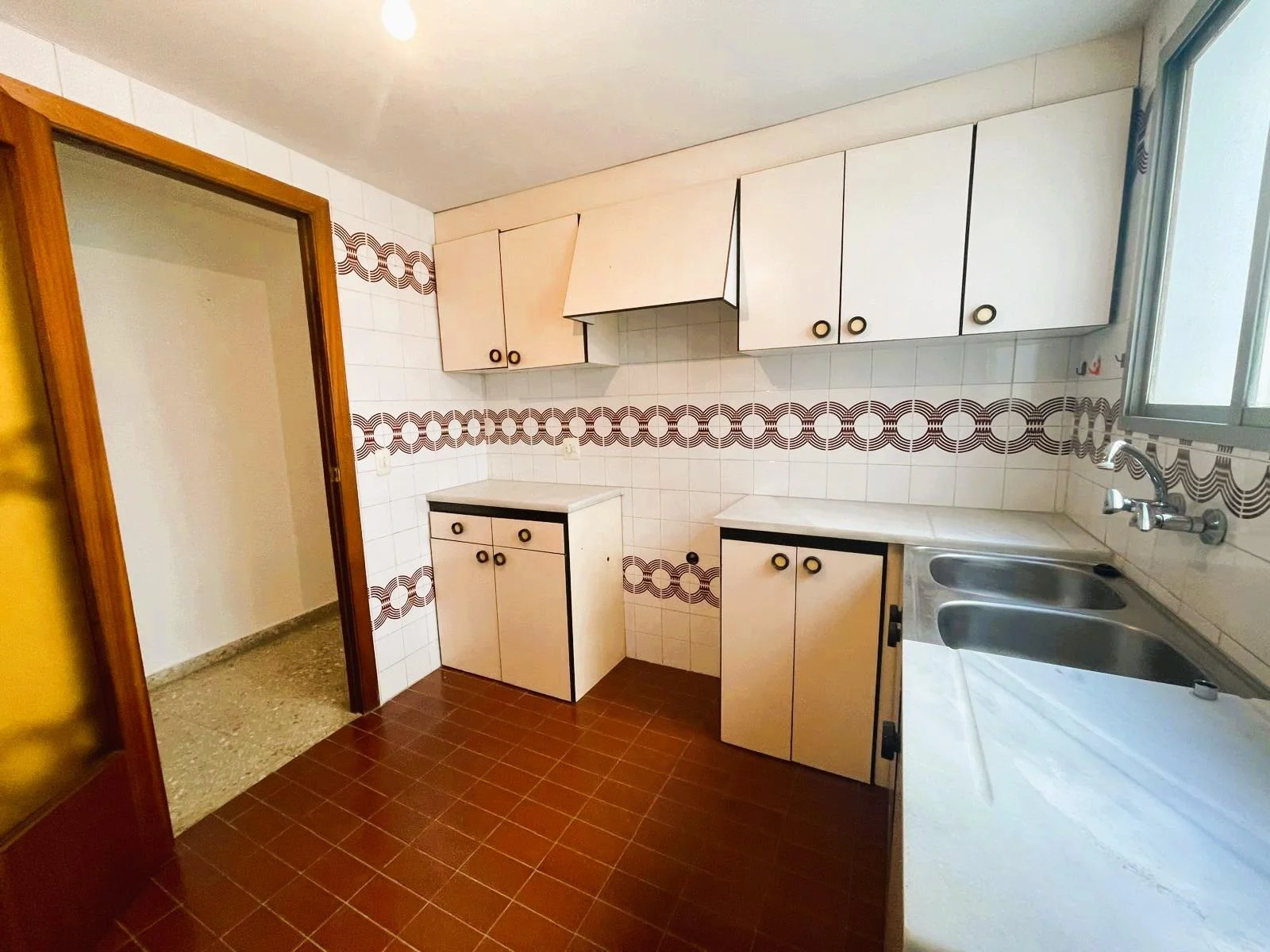 Spacious four-bedroom flat in Manises