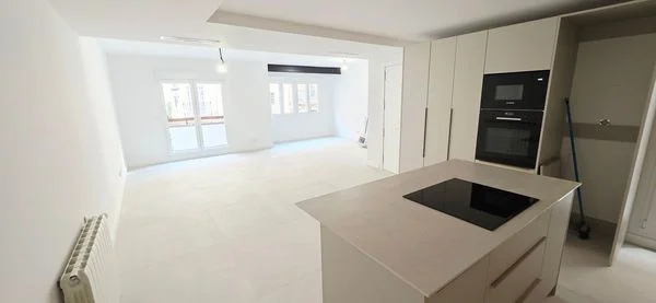 Piso de tres dormitorios en Arrancapins