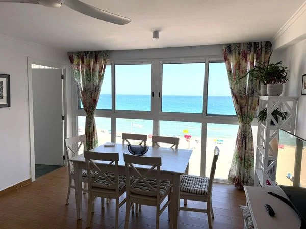 Reformed beachfront flat with sea views