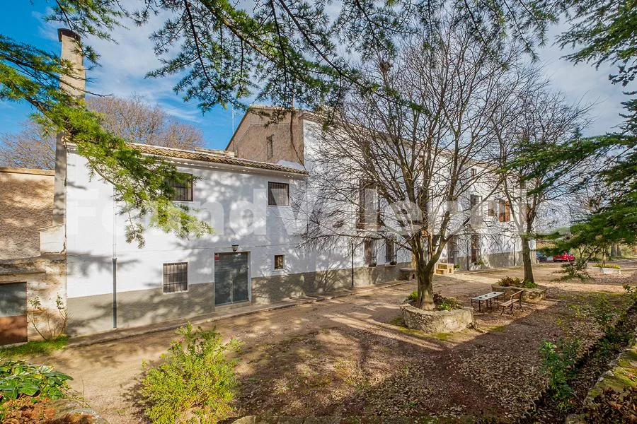 Finca histórica con 12 dormitorios