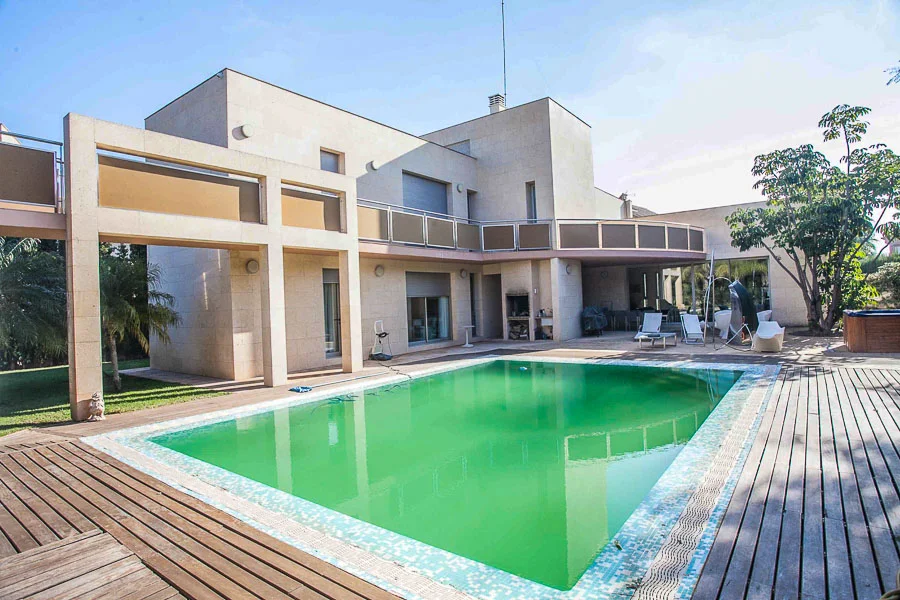 Luxury property in Campolivar, 550 sqm