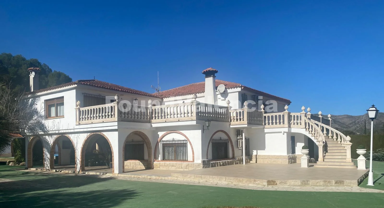 Large villa with pool and grounds