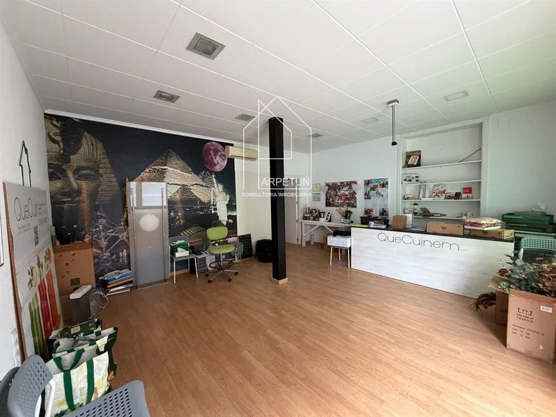 Local comercial céntrico en Ontinyent, 72 m²