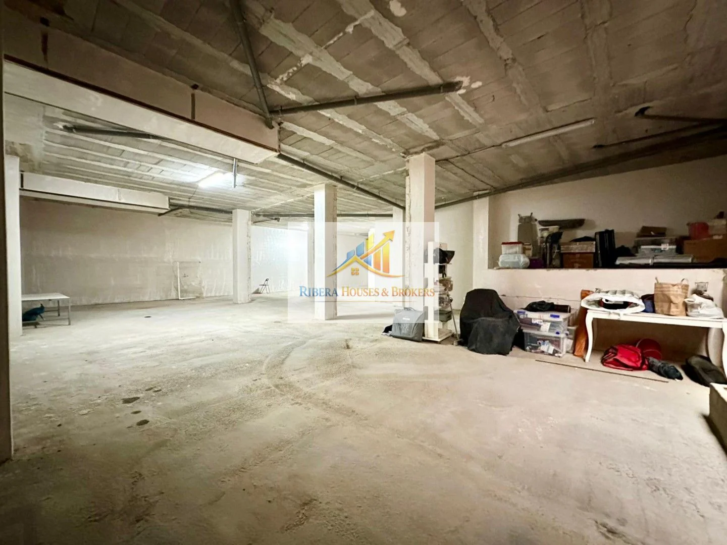 Local comercial de 246 m² en Carlet