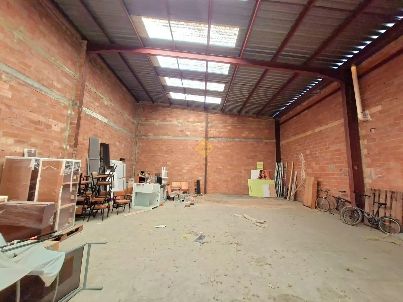 Nave industrial en Moncada, 431 m²