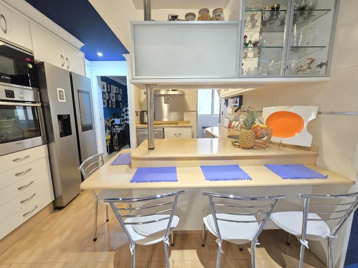 Piso reformado en Valencia, tres habitaciones