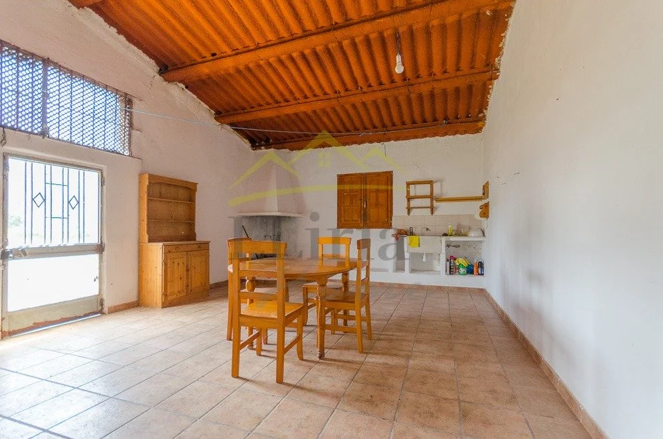 Rural equestrian finca with 9,693 m²